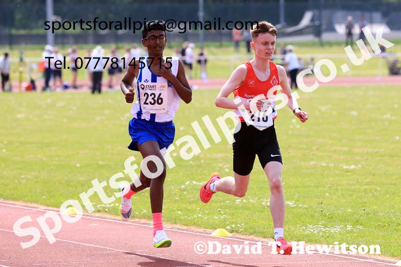 Boys Under-15s 3000 metres, 2024 North Eastern Track and Field Champs., Middlesbrough.  Photo: David T. Hewitson/Sports for All Pics